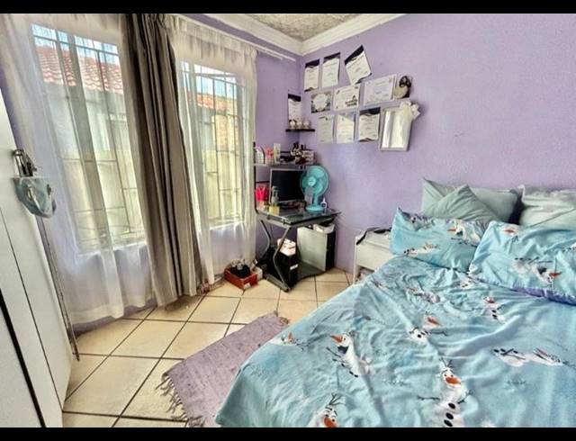 3 BEDROOM HOUSE FOR SALE IN CLAYVILLE